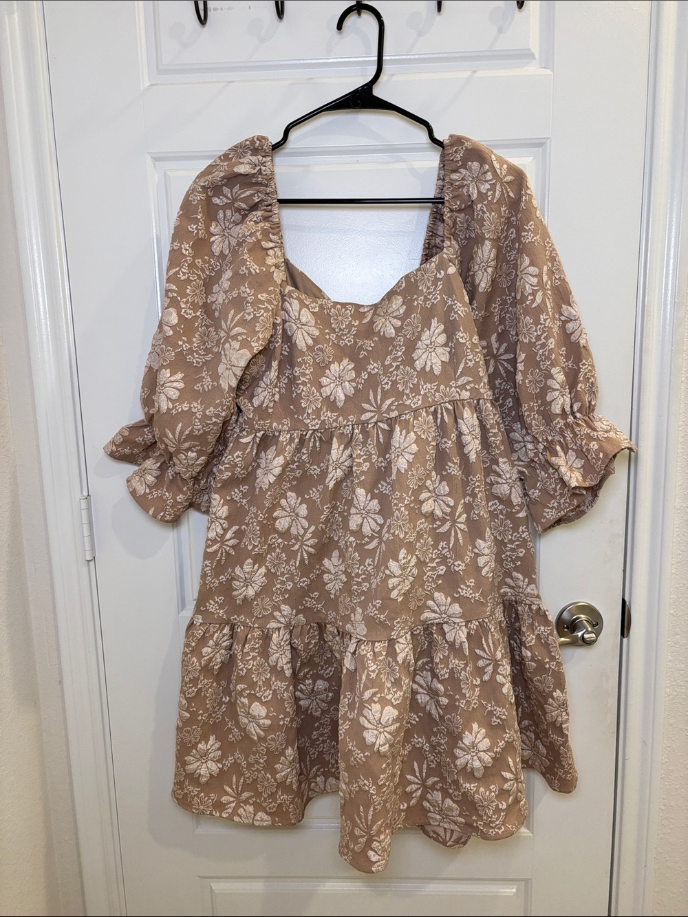 Entro Floral Jacquard Babydoll Mini Dress Tan Cream Puff Sleeve Large